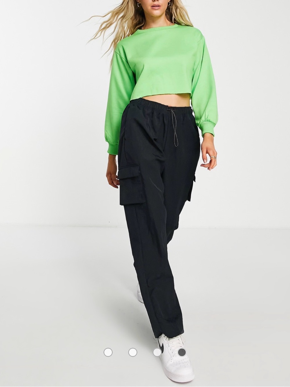 Nike Black Women's XL Cargo Nylon Woven Cargo Pants - Picture 4 of 5